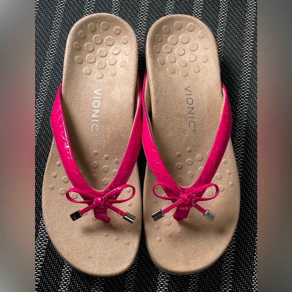 Vionic Pink and Tan Sandals with Bow Detail size 10 new